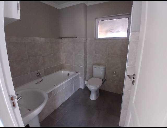2 BEDROOM TOWNHOUSE FOR SALE IN ALBEMARLE